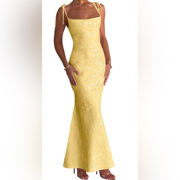 INewer Dresses & Skirts - INewer Jacquard Evening Gown sleeveless Mermaid style Dress in yellow size 8